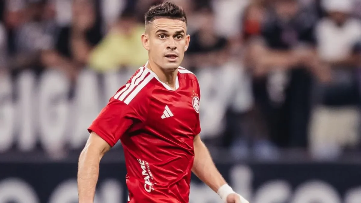 Rafael Borré silenció el estadio y celebró una valiosa victoria de Internacional en el Brasileirao.