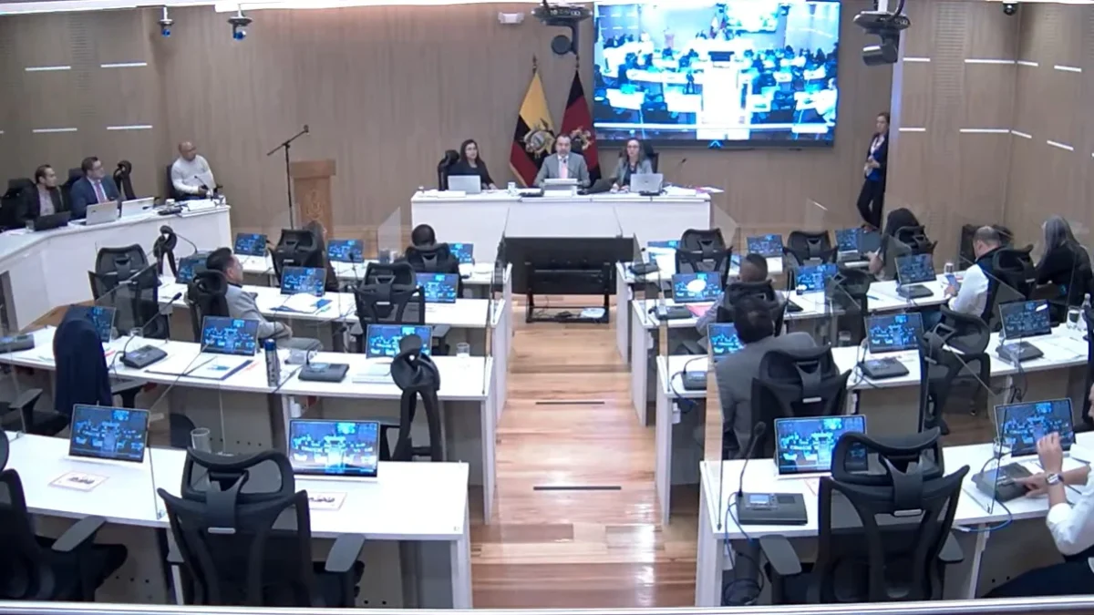 El Concejo Metropolitano de Quito no aprobó debatir los acuerdos sobre el posible aumento del pasaje.