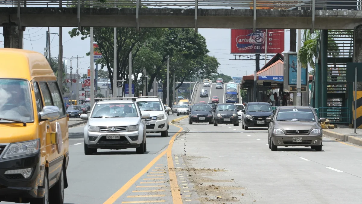 La avenida 25 de Julio es una de las vías más transitadas de Guayaquil.