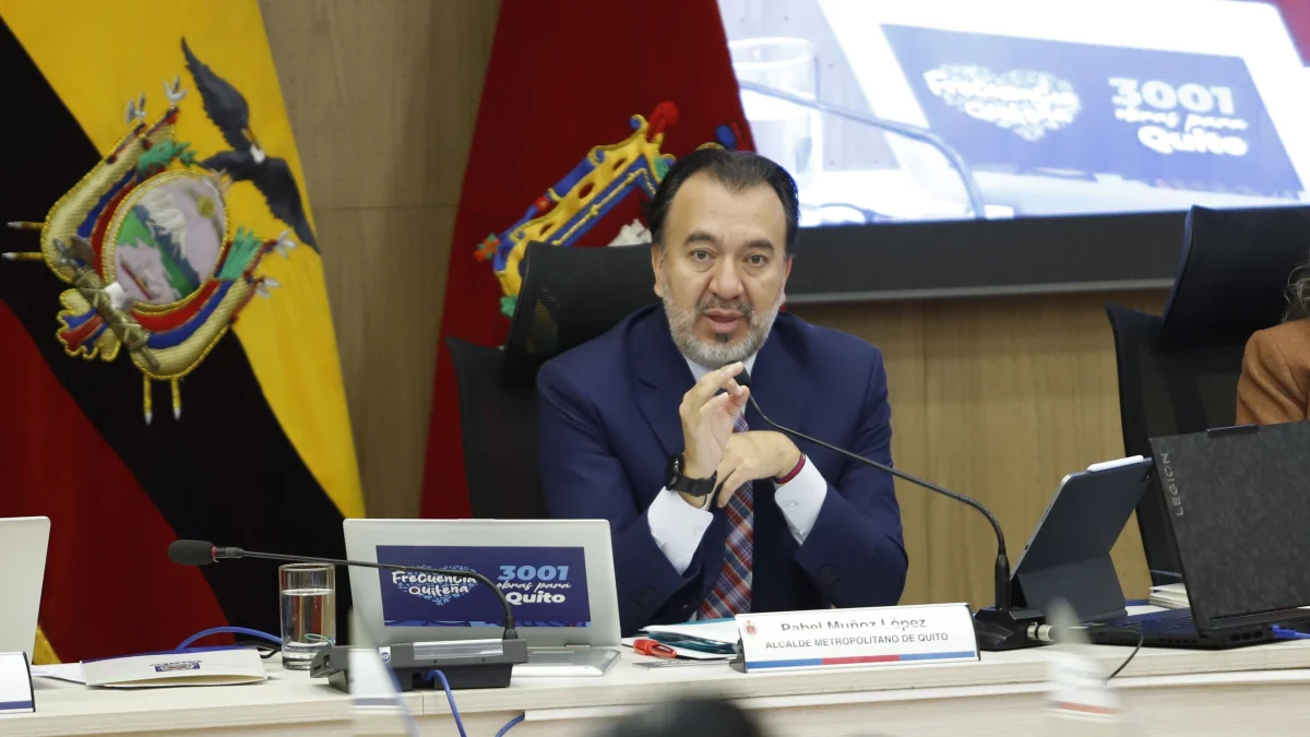 El alcalde, Pabel Muñoz, se refirió a la compensación que se entregará a los transportistas urbanos de Quito.