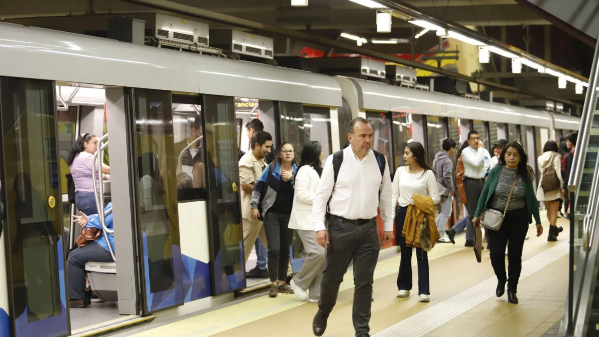 Asambleísta expuso supuesto informe del Metro de Quito