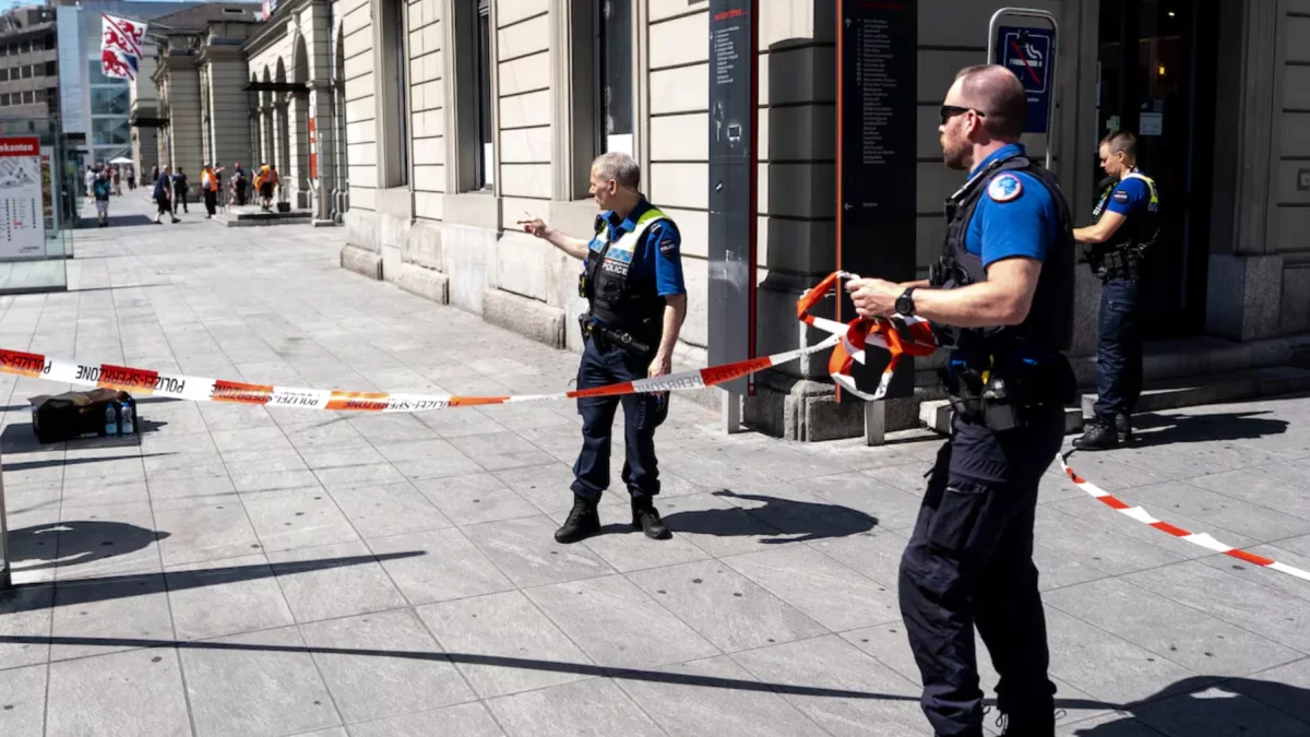 Acordonamiento de la estación de tren por parte de las autoridades locales