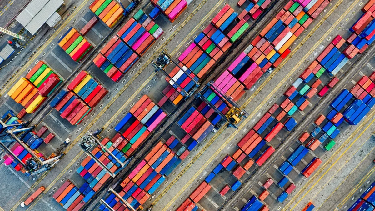 El Ecuador hace bien en retirarse del tratado SUCRE, sistema que viabilizó millonarios atracos cambiarios por exportaciones ficticias desde Ecuador a Venezuela.