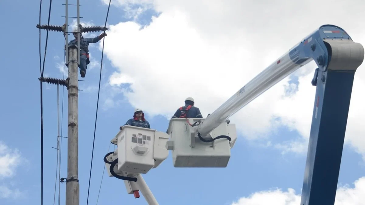 Los cortes de luz en Quito serán programados y durarán 4 horas, según señala la Empresa Eléctrica Quito.