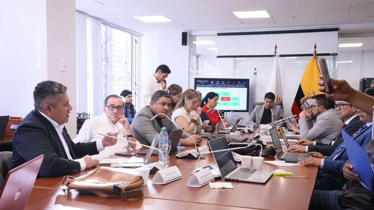 Comisión de Garantías Constitucionales aprueba informe para ley de mujeres rurales en Ecuador