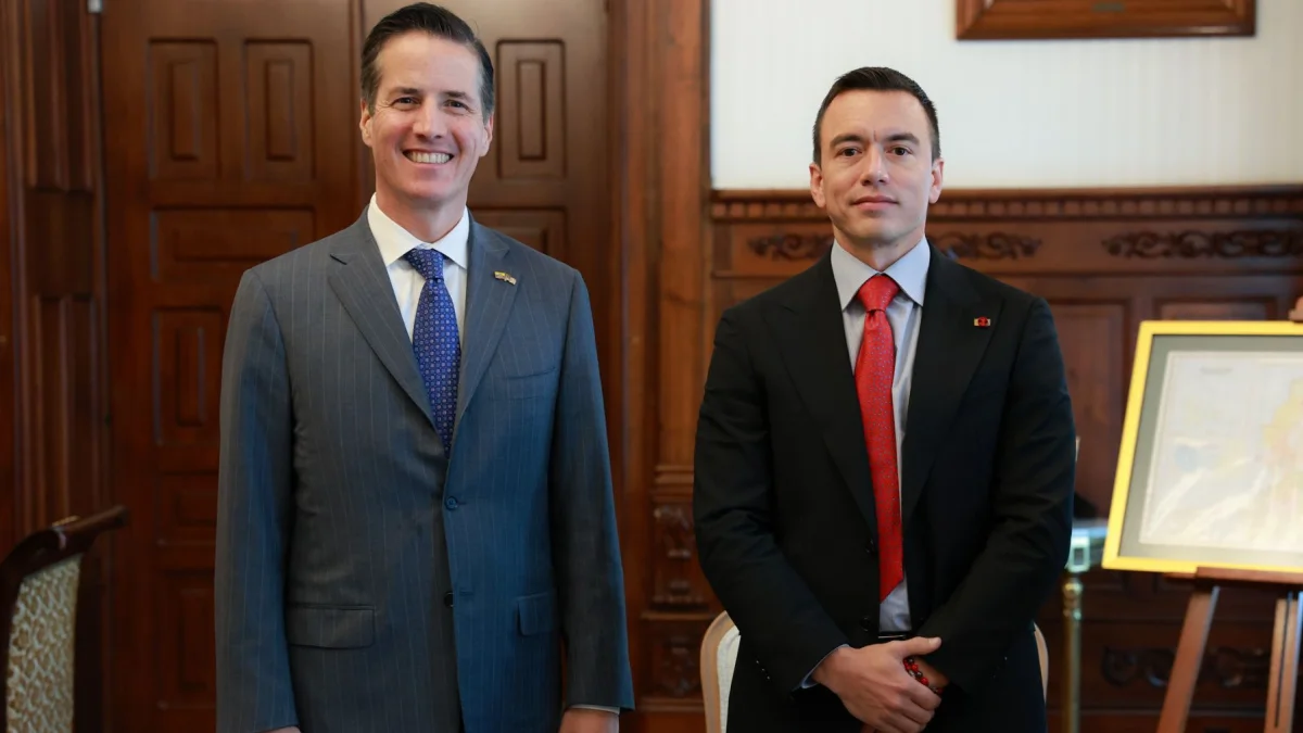 El senador Bernie Moreno fue recibido por el presidente Daniel Noboa en el Palacio de Carondelet, en Quito.