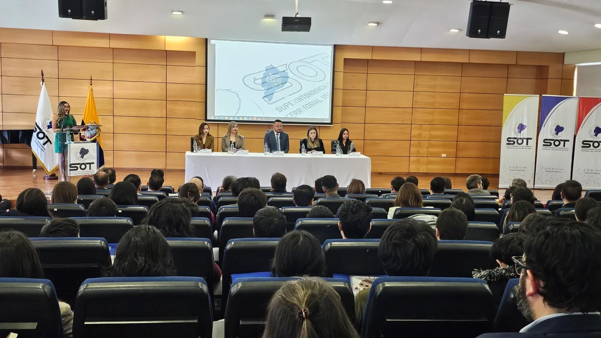 Pablo Iglesias Paladines es el superintendente de Ordenamiento Territorial.