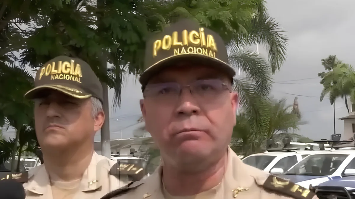 Comandante policial de El Oro durante un pronunciamiento público sobre la impunidad en procesos judiciales.