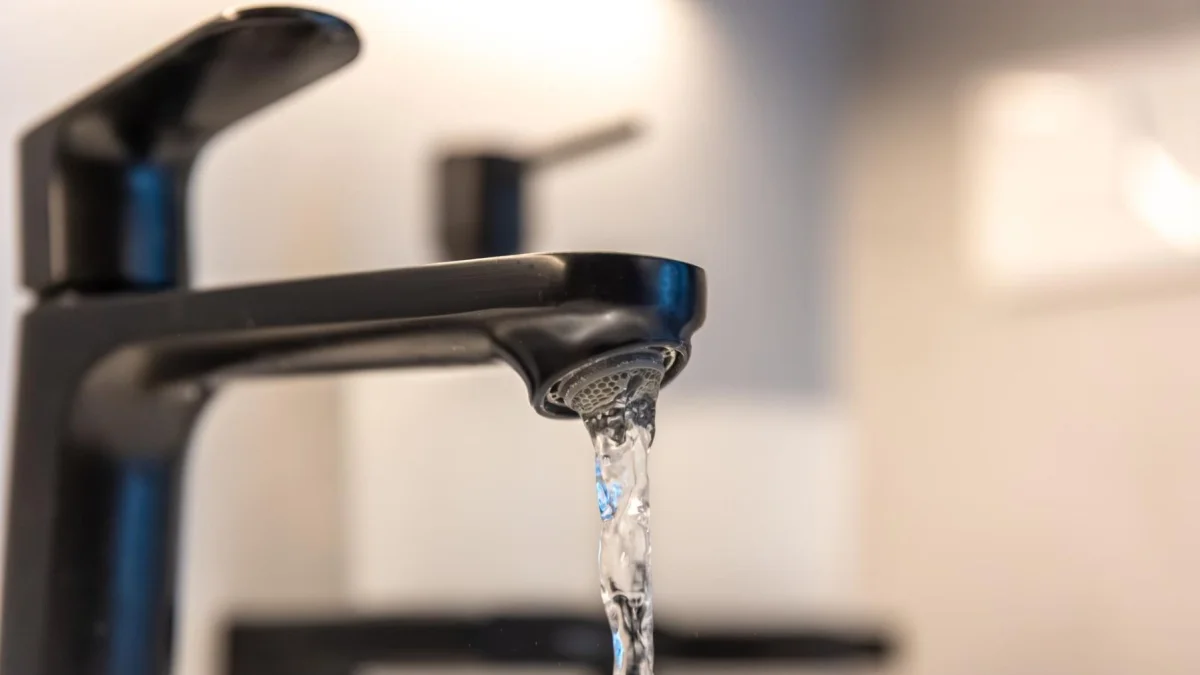Cortes de luz en Guayaquil provocarían baja presión del agua potable: ¿En qué zonas?