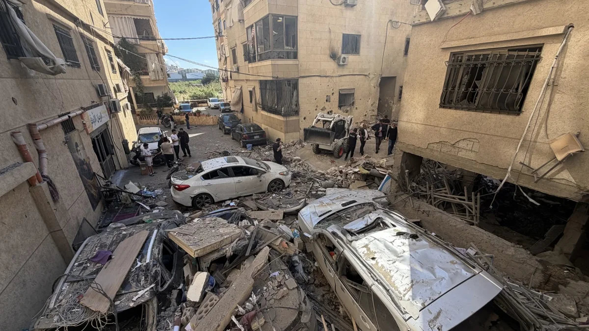 Israel amplía ataques en Líbano y fuerza nuevas evacuaciones en el sur