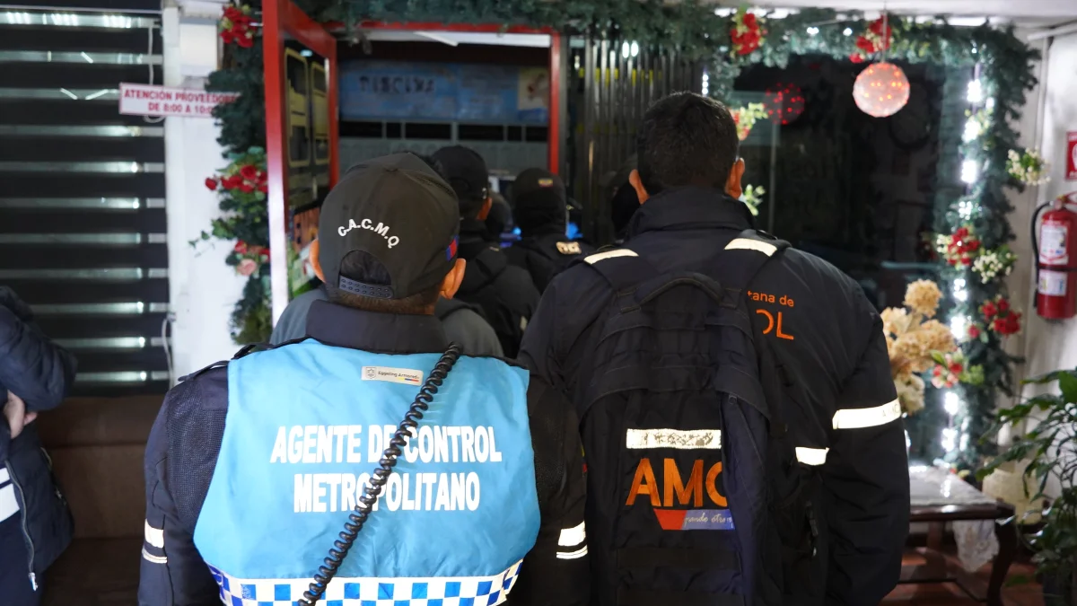 Tres imágenes de la Santa Muerte fueron halladas en hostales durante operativos en Quito
