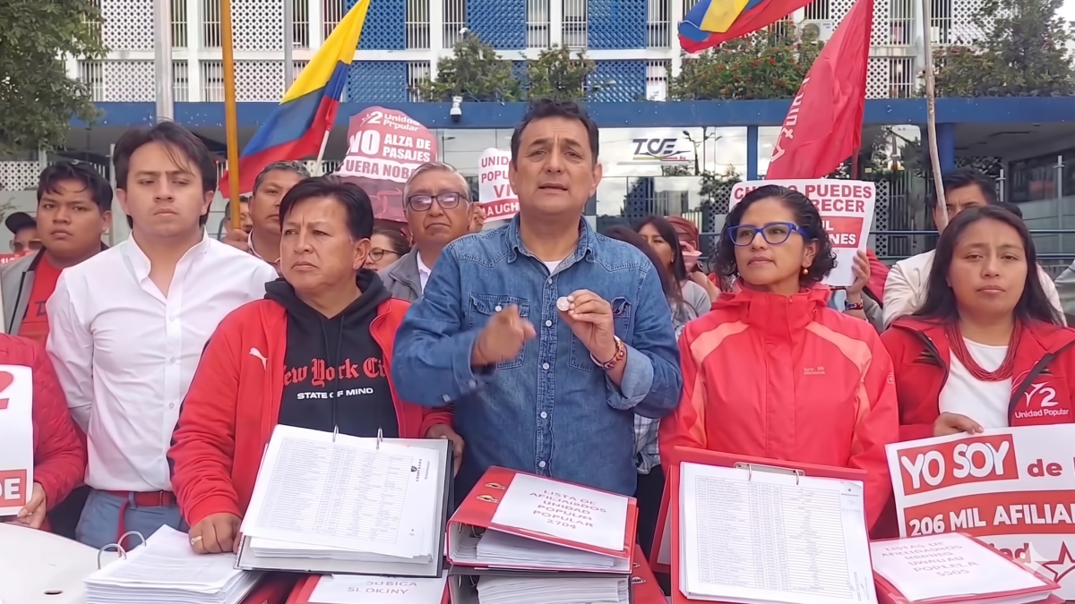 Unidad Popular entrega más de 206 mil registros de afiliaciones al Tribunal Contencioso Electoral