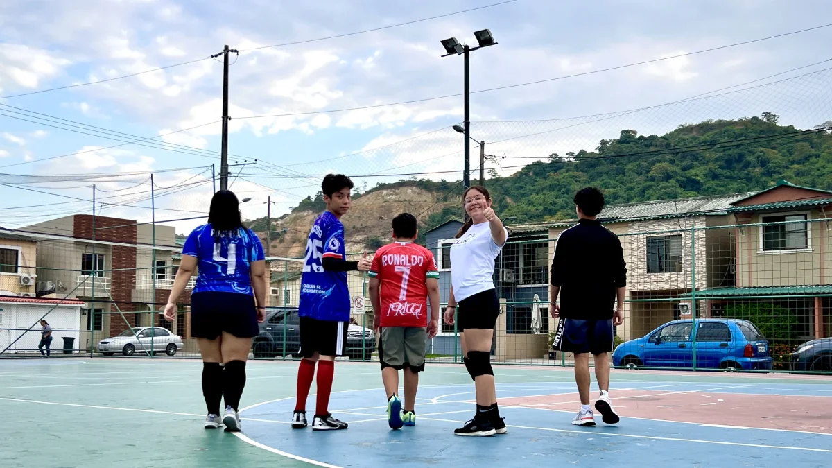 Aunque aún disfrutan jugar, hacer deporte y compartir con sus amigos, la inseguridad forma parte de las preocupaciones cotidianas de muchos adolescentes en Guayas.