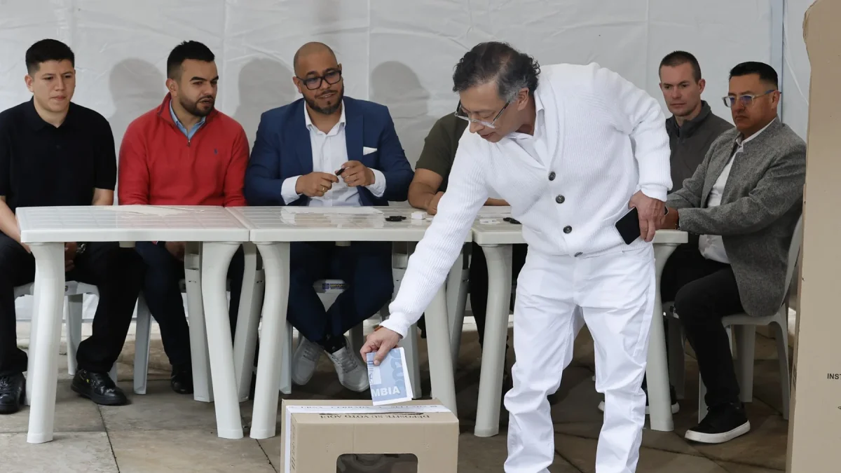 El presidente de Colombia, Gustavo Petro, votó este domingo 31 de mayo en Bogotá.