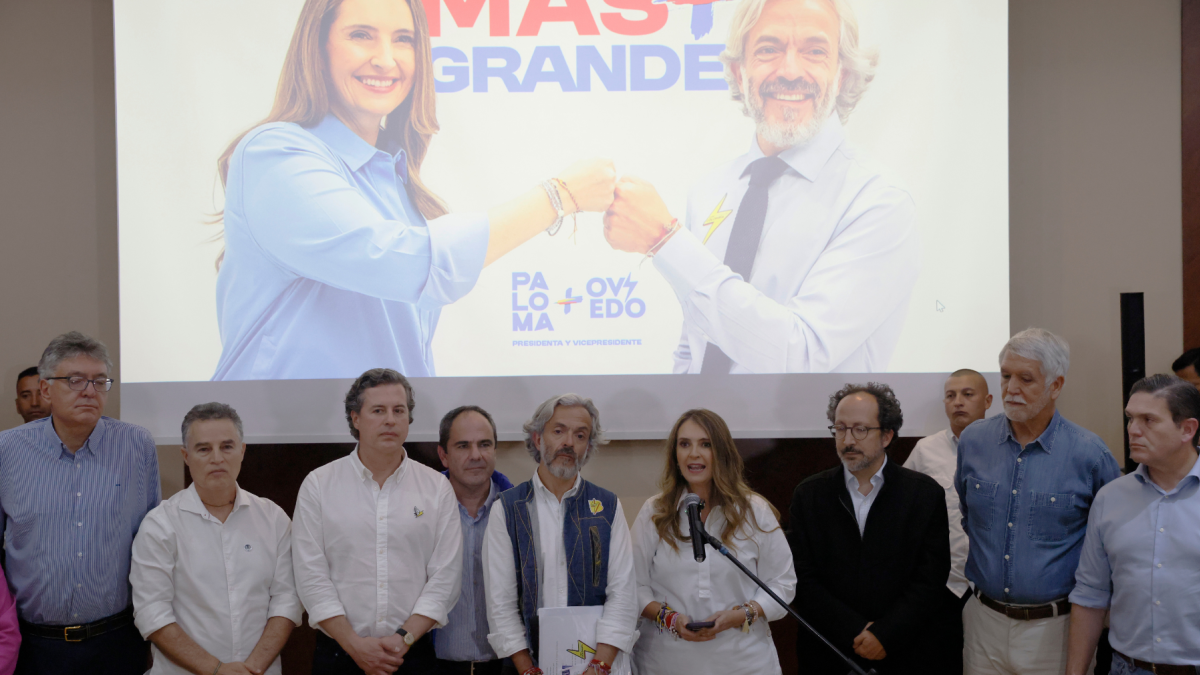 Paloma Valencia y Álvaro Uribe sellan respaldo a De la Espriella tras primera vuelta en Colombia