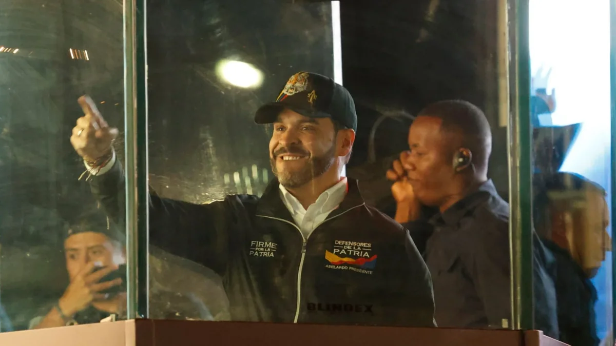 Abelardo de la Espriella lideró la primera vuelta y disputará el balotaje en Colombia.