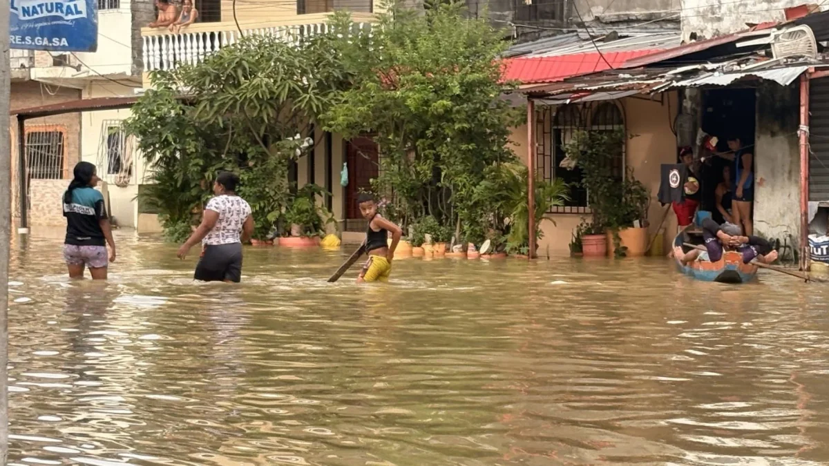 Ecuador declaró alerta amarilla en 143 cantones por posible llegada de El Niño.
