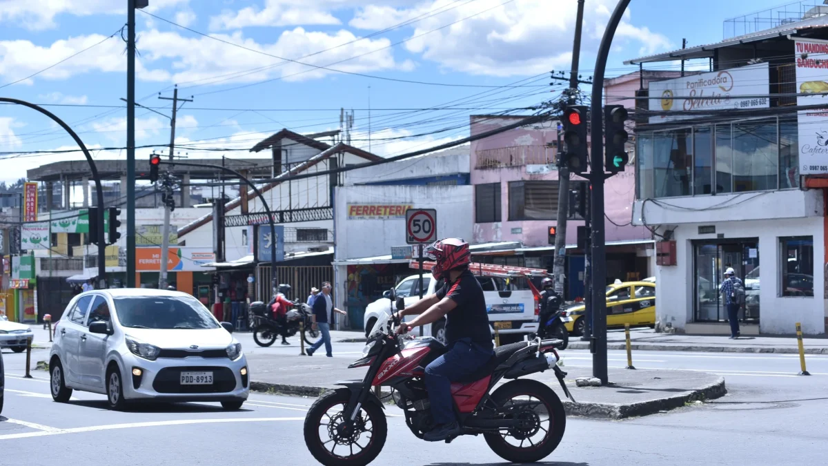 Control. La ciudadanía reclama acciones frente a motociclistas vinculados con delitos en Quito.