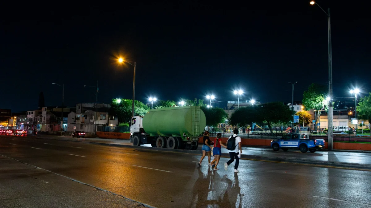 Hay avenidas en Guayaquil que son inseguras para el cruce peatonal.