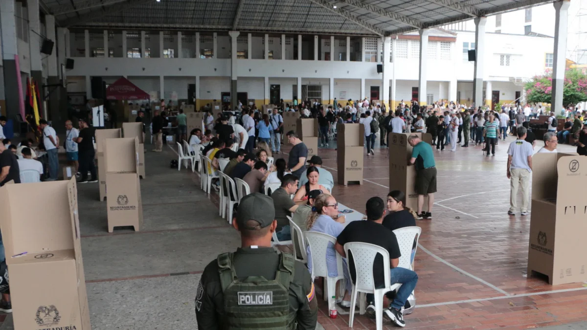 La Registraduría de Colombia procesa actas con rapidez y sin interferencia del Ejecutivo, reforzando su credibilidad.