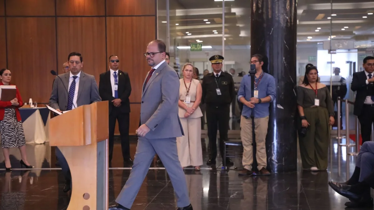 John Reimberg habló sobre la Alcaldía de Guayaquil y no descartó asumir otro cargo político.