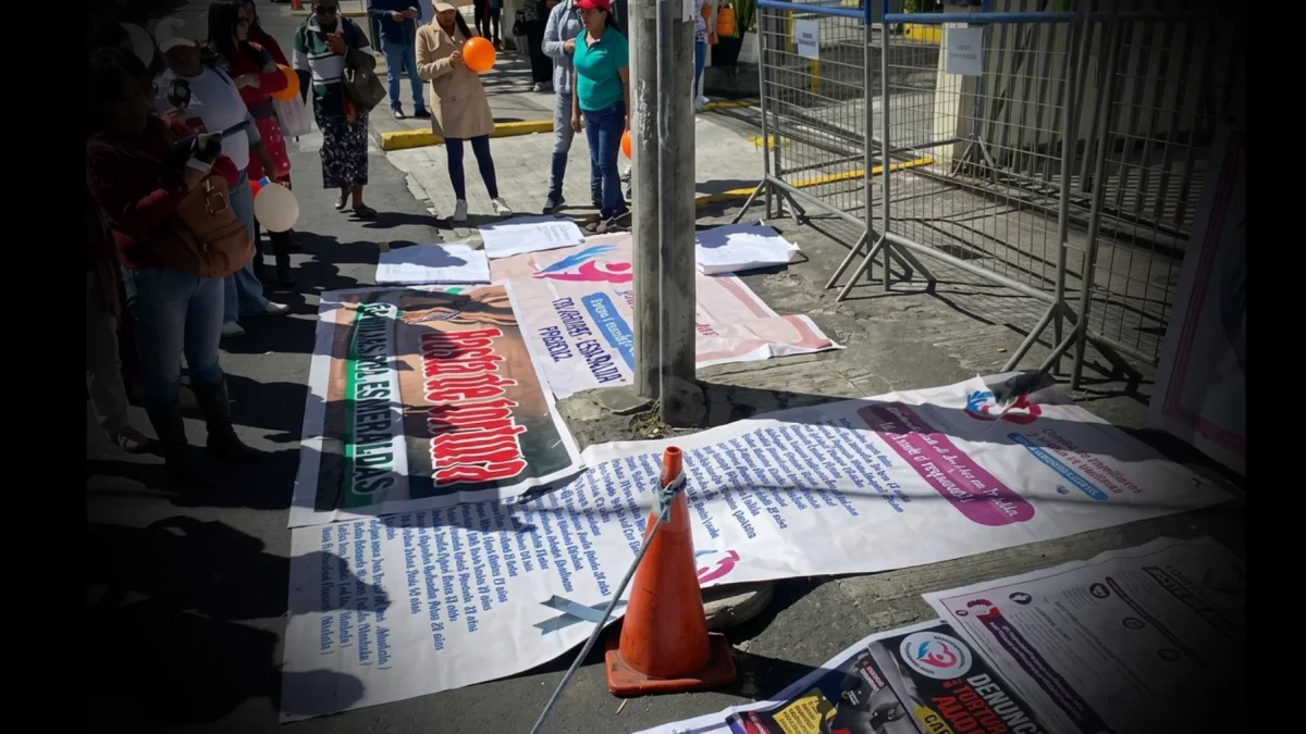 Familiares de personas privadas de libertad protestaron frente al SNAI para exigir información y atención en las cárceles.