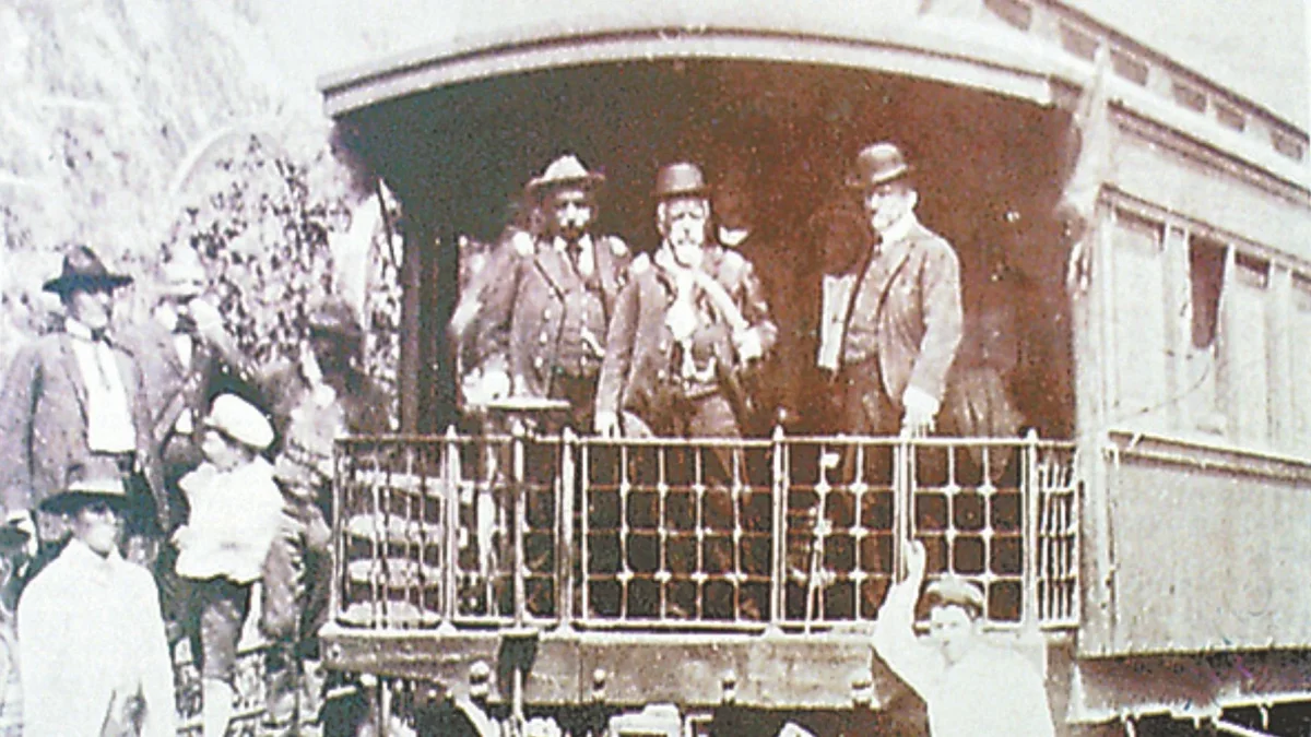 Eloy Alfaro construyó una red de ferrocarriles que posibilitó comunicarse a los ecuatorianos de las distintas regiones. Fue un estadista, patriota y honesto al servicio del país.