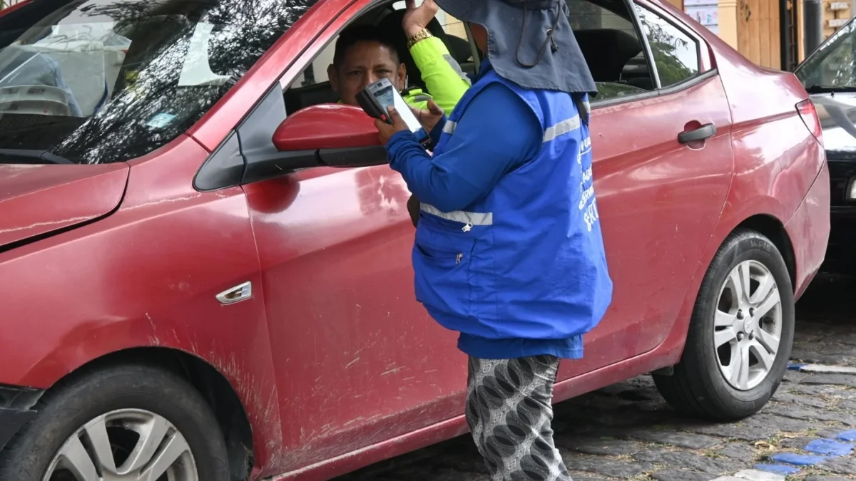 Espacio. La nueva zona azul en el centro de Tumbaco dispone de 590 plazas para vehículos livianos y 29 espacios destinados a motocicletas.