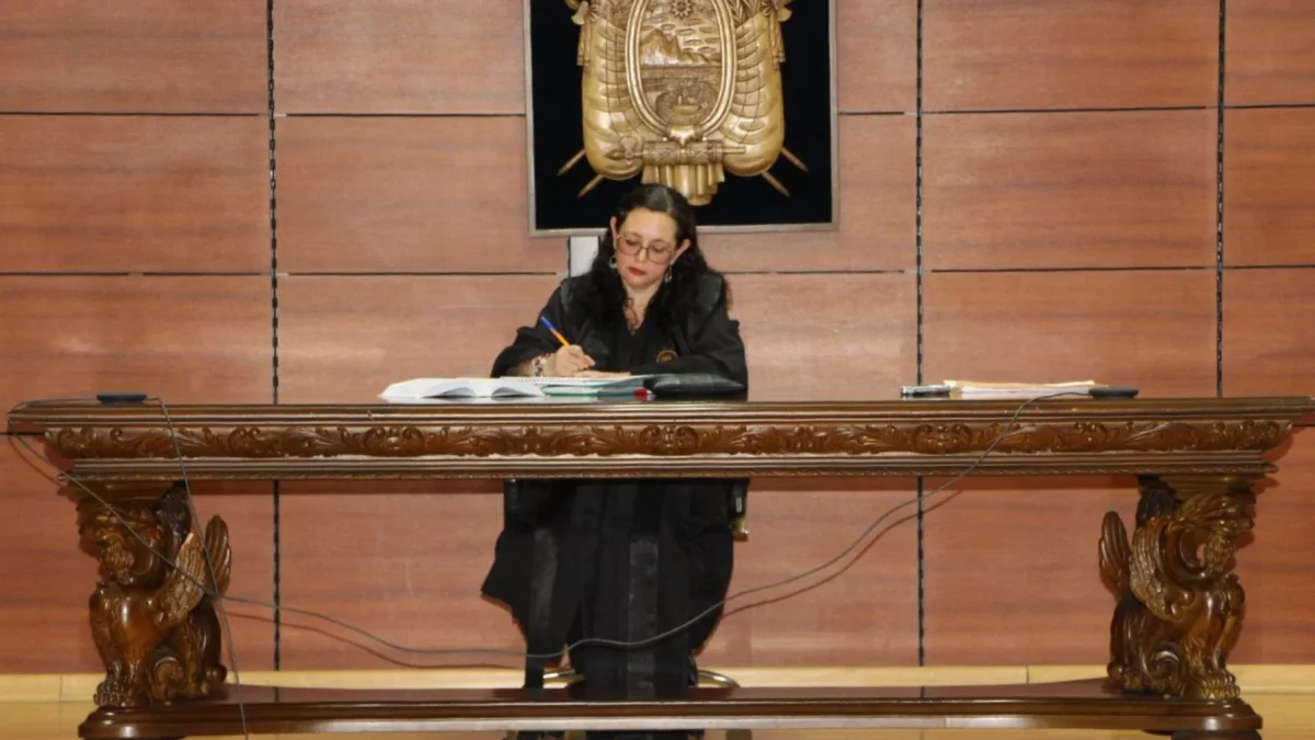 Daniella Camacho lidera el concurso para Fiscal General tras la fase de méritos.