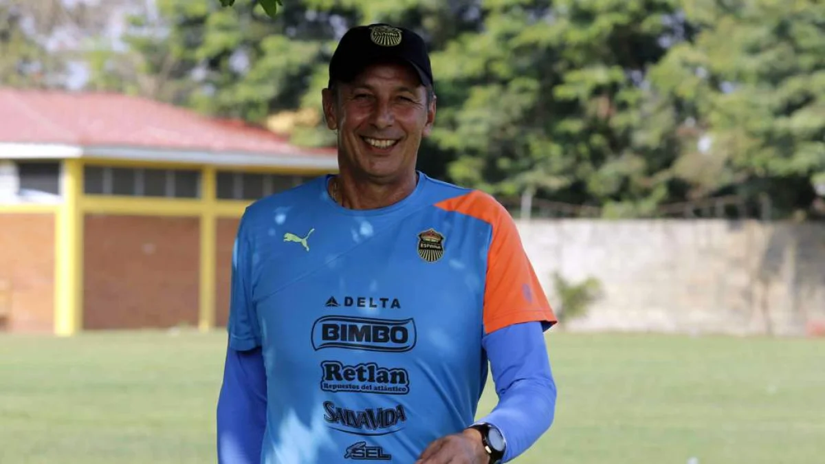 Crisis en Emelec: FIFA impide inscribir nuevos jugadores por demanda de Miguel Falero