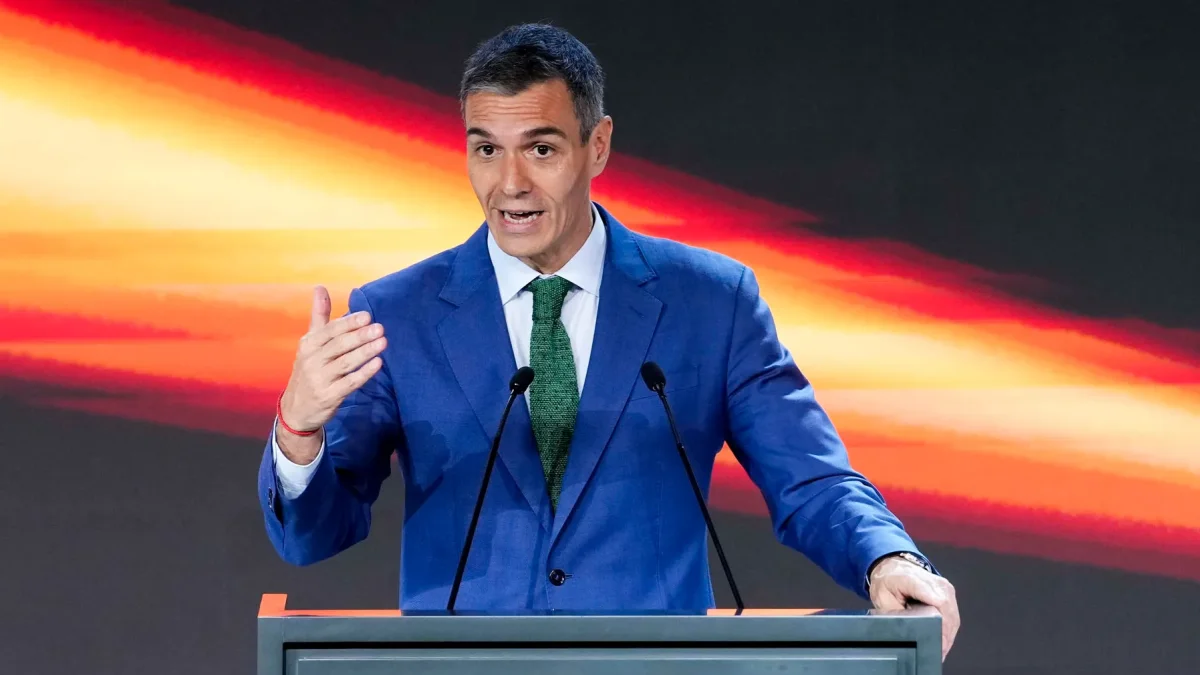 El presidente del Gobierno, Pedro Sánchez, durante su intervención esta tarde en la planta de Seat en Martorell (Barcelona).