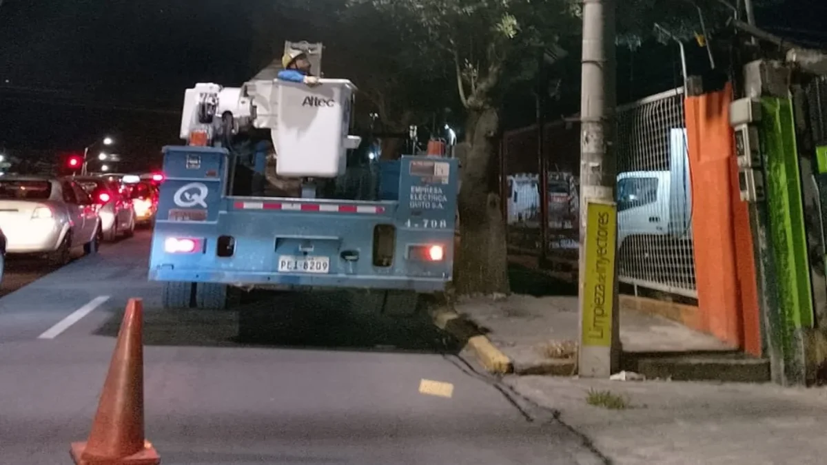 Un corte de luz en Quito dejó sin energía eléctrica a varios sectores del sur de la capital.
