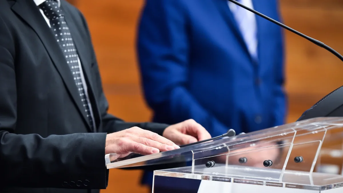Prefecturas y alcaldías administran servicios clave, donde la falta de experiencia puede impactar directamente en la calidad de vida ciudadana.