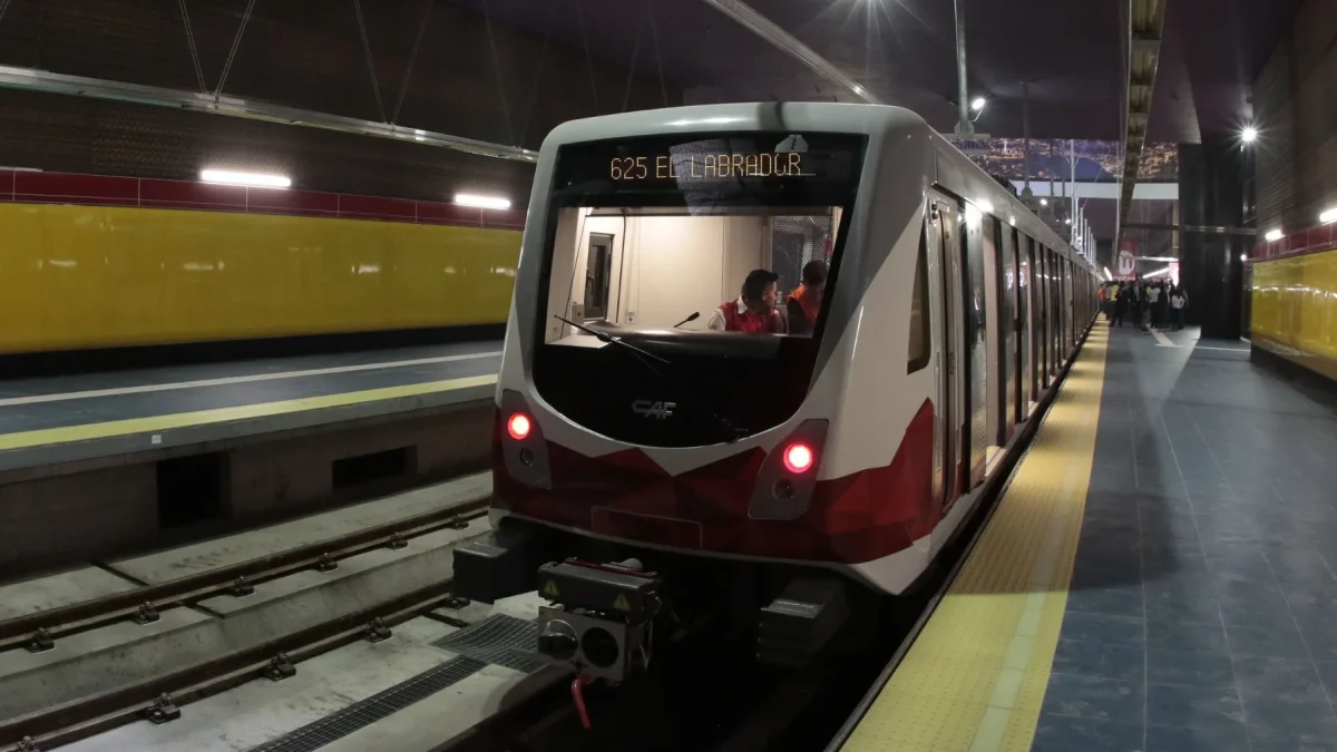 El Metro de Quito conecta la ciudad, pero su impacto económico depende de un entorno favorable para empresas y emprendedores.