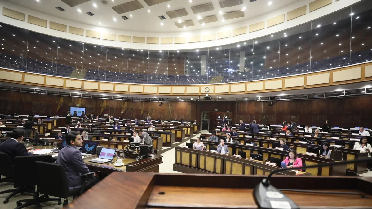 Oficialismo revive el caso SUCRE en la Asamblea desde dos fr