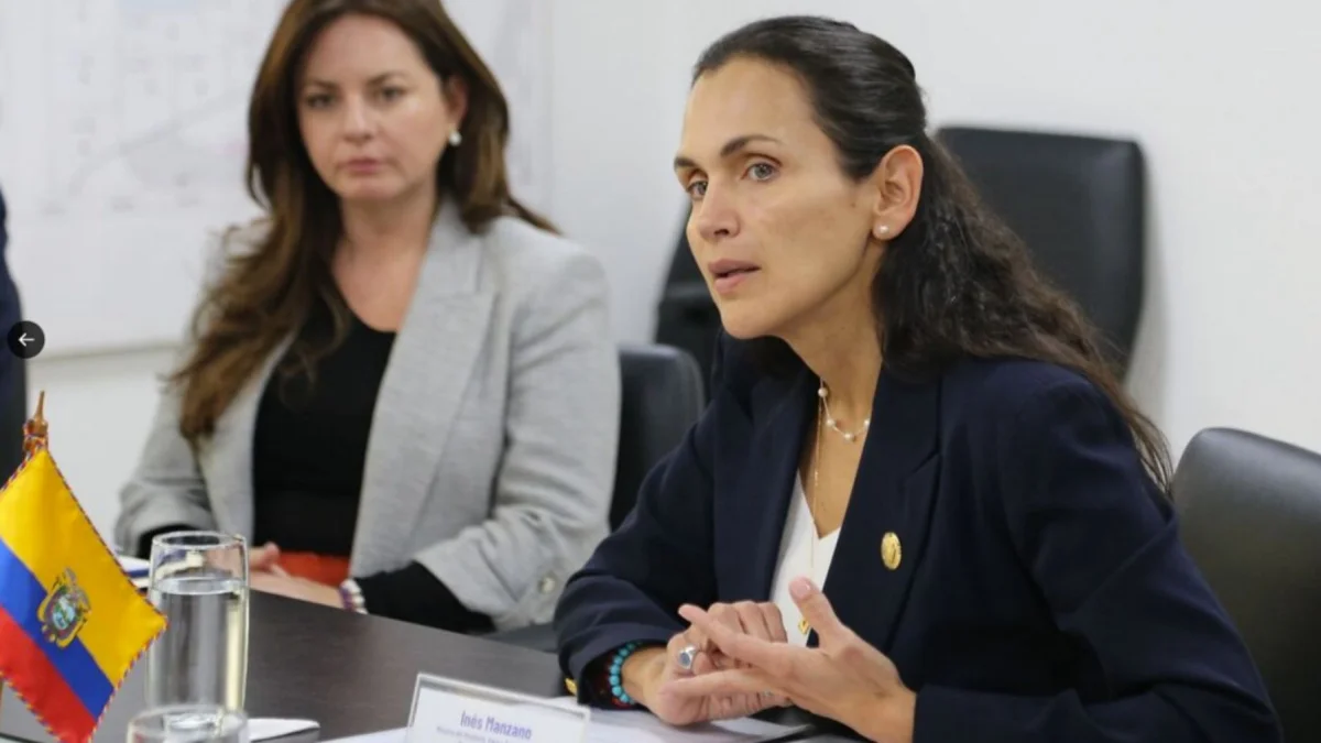 Juicio político a exministra Inés Manzano sigue vivo en la A