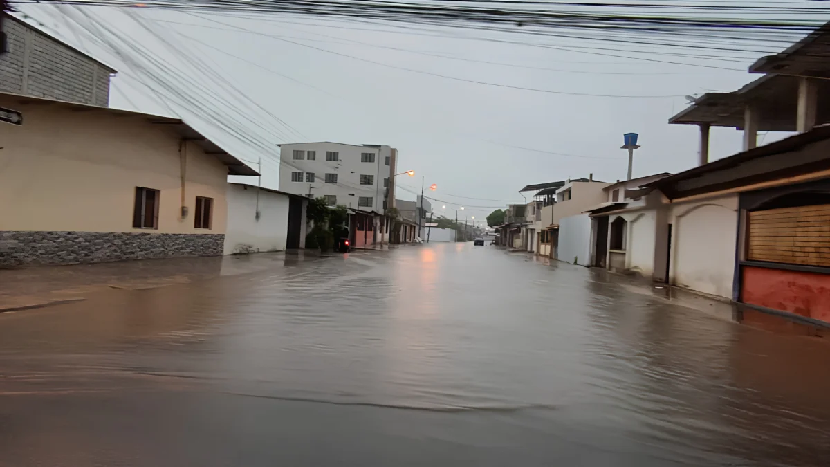 Lluvias en El Oro: suspenden clases en tres canton