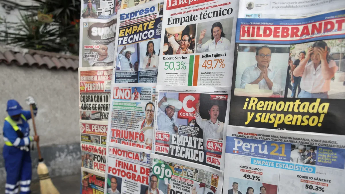 Sánchez sigue al frente del escrutinio en Perú, a 