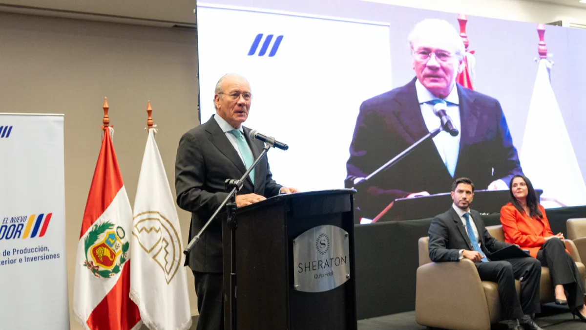 Gutiérrez anunció durante el foro la derogación de los aranceles colombianos a Ecuador, cerrando 130 días de guerra comercial bilateral.
