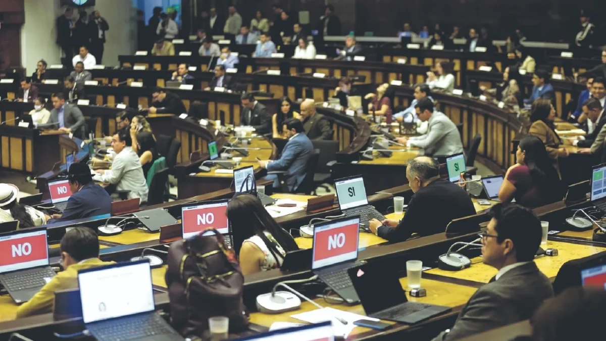 La Asamblea aprueba la salida de Ecuador del acuer