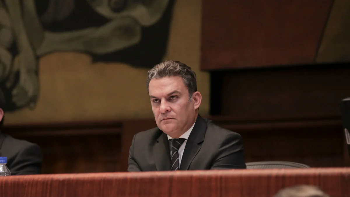 Referencial. José Serrano en una imagen de archivo, mientras enfrenta un nuevo recurso de habeas corpus para salir del centro Krome.