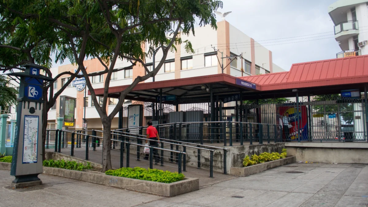 Metrovía rehabilita estación tras cierre por el in