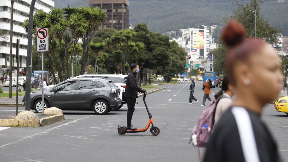 Más scooters y vehículos eléctricos ligeros ganan 