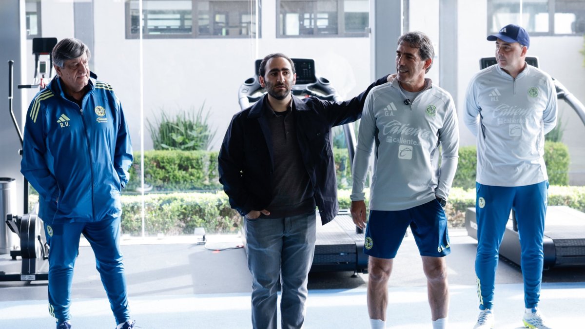 El cuerpo técnico de Barcelona SC, Rubens Valenzuela, preparador físico, Guillermo Almada y Darwin Quintana asistente técnico.