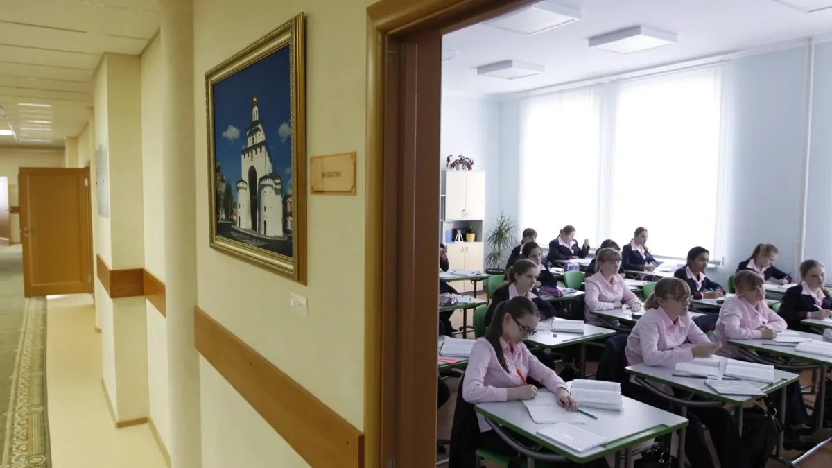 Las escuelas de Rusia son "máquinas de subyugación