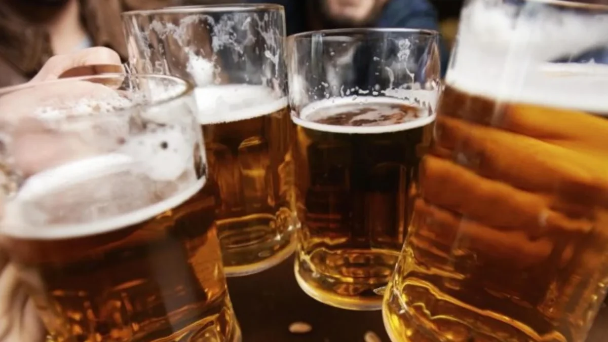 La cerveza podría bajar de precio por la reducción de impuestos que anunció Daniel Noboa.