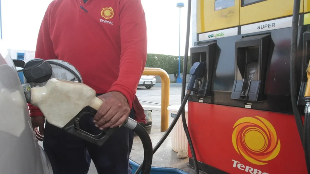 Gasolina súper alcanza precio récord en la histori