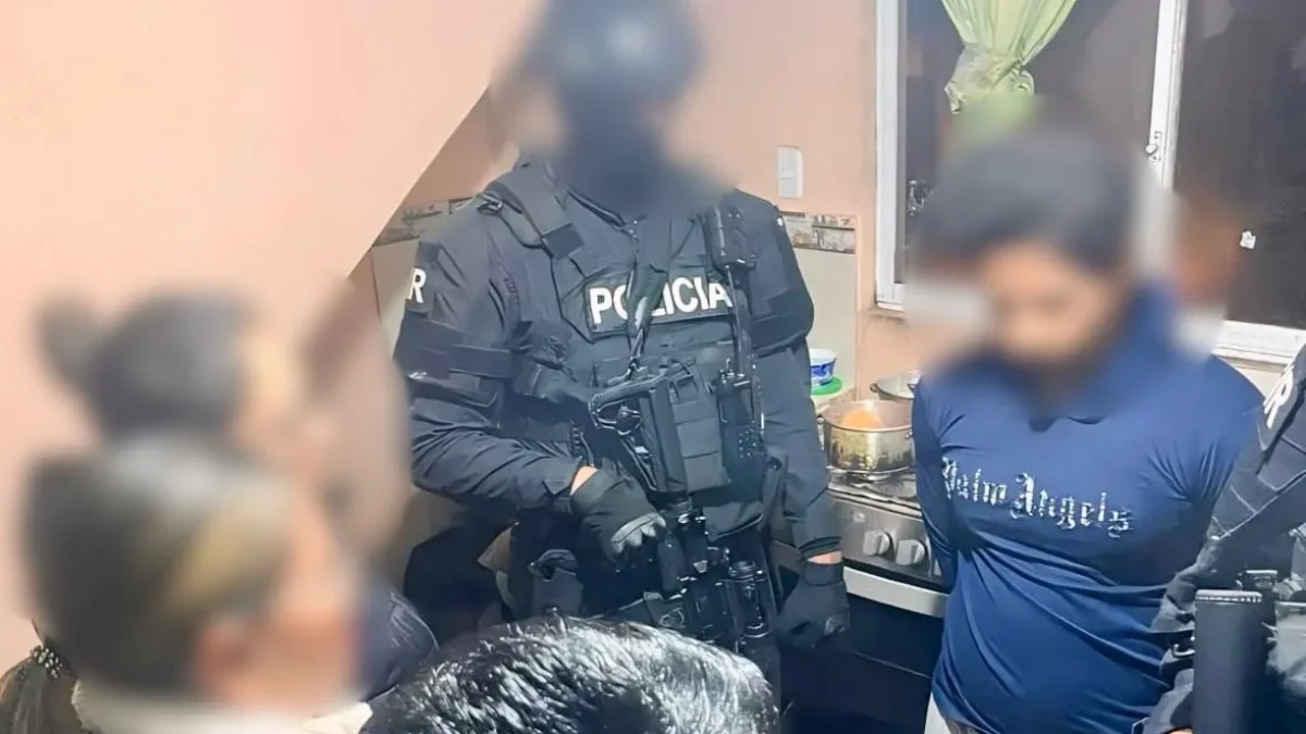 Fiscalía y Policía allanaron cuatro inmuebles en Guayllabamba durante la investigación.