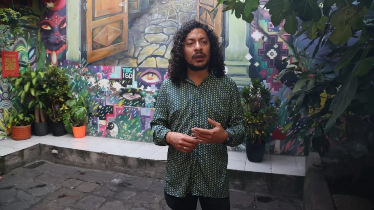Daniel Solis es un esmeraldeño, que vive desde hace 20 años en Quito. Es el promotor de Casa Palenque, en La Tola.