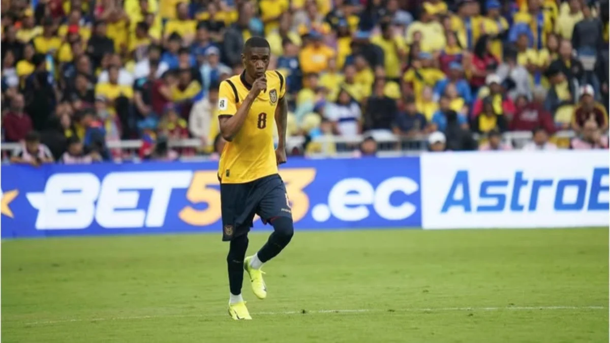 Denil Castillo ha compartido fotos suyas con Ecuador.